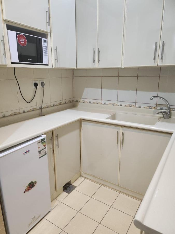طرف الطريق Apartment