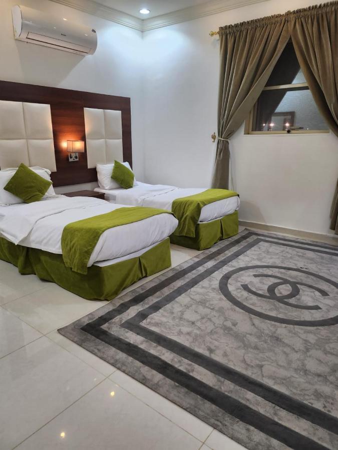 طرف الطريق Apartment